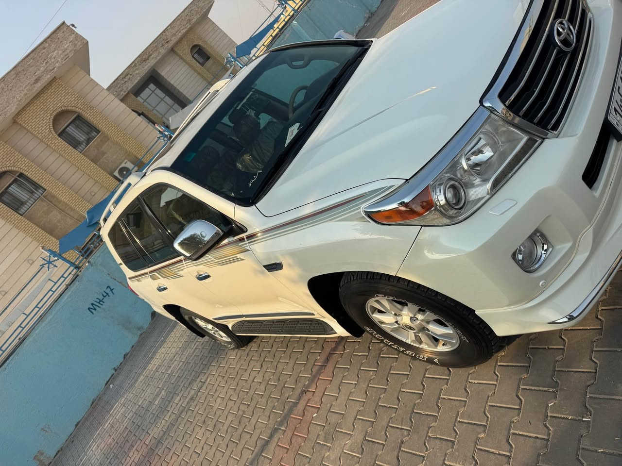 لاندكروزر • ٢٠١٠ • البصرة