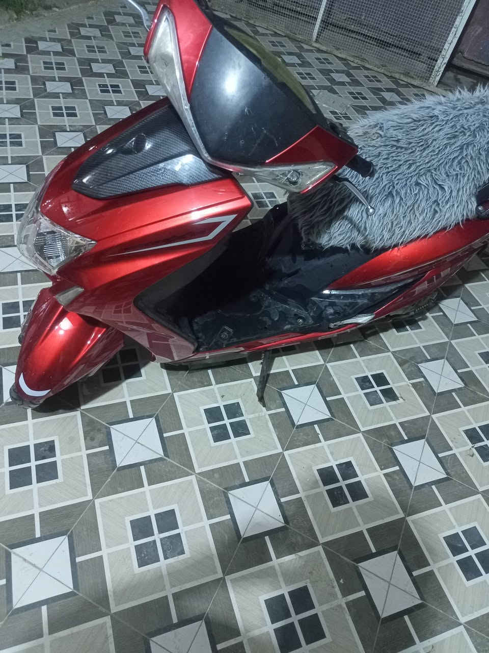 سكنس نضيفه بيه شغلات بسيطه 550وبيه مجال بابل محاويل***********
