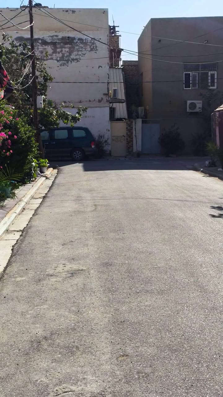 🏠دار للبيع مساحه ١٠٥ متر
مواصفات الدار 

صالتين 
غرف نوم 3 
مطبخ 
استقبال 
صحيات داخليه خارجيه 
بناء حديث غير مســكون 
طــابو صرف 🏠

عنوان الدار حي الفرات قرب كلية الطب 
للاستفسار اكثر خاص 
او الاتصال ***********
