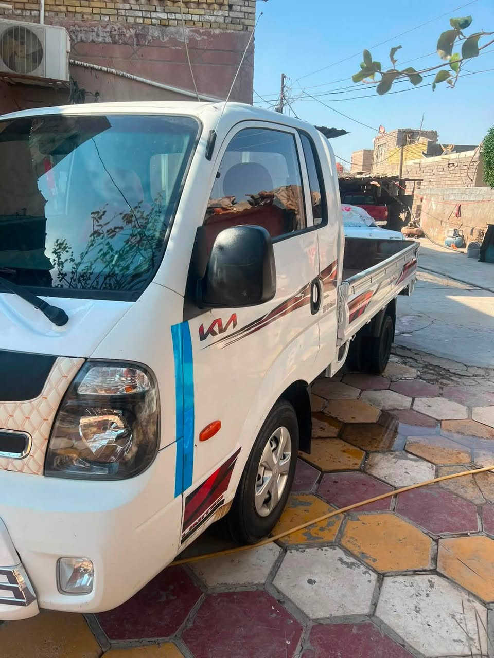السلام عليكم من رخصه الادمن كيا بنكو 3 مجول موديل 18كير اوتو تخم تاير كله جديد حداديه السياره دخول جديد زيررو دهن المحرك بعده مال كوريا السياره جاهزه للاخير ما ناقصهاا برغي بدون رقم السعر 60وبيها مجال حق الجيه العنوان البصره 
مكلف بالنشر للاستفسار الاتصال على الرقم ***********
