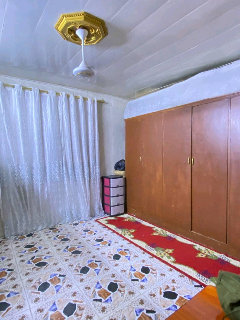 بيت زراعي 117مساحة 140 متر على شارعين المكان بغداد الزعفرانيه منطقه زوراء قرب مجسر جديد(مجسر اسواق مريم) يبعد عن شارع لعام 150 متر بيت بناء بلوك وعگاده بيت جاهز تريد تكعد بي تريد تفلش وتبني مشتملات بيت موقعه حلو على شارعين يعني اذا تفلش تبني بيوت ثنين سعره 65 وبي مجال ***********