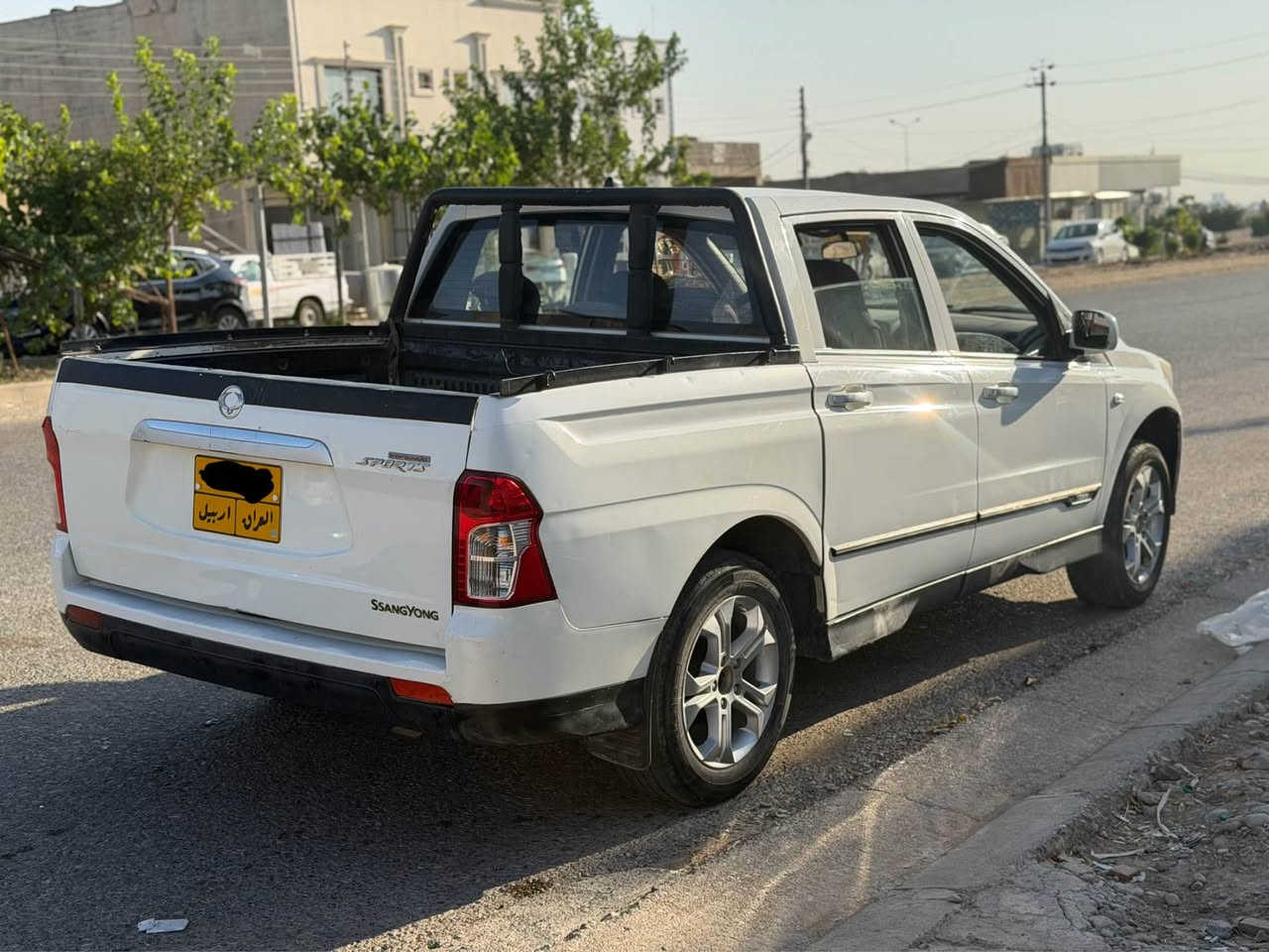 سانگیۆنگ ٢٠١٢دەبل ئەکسل4*4
سبوغ تەنها دەرگای دواوە دوبست سبوغە
سیستەمی غازی بۆ بەستراوە LPG
نرخی ٧٣وەرەقە
*********** أربيل, العراق
