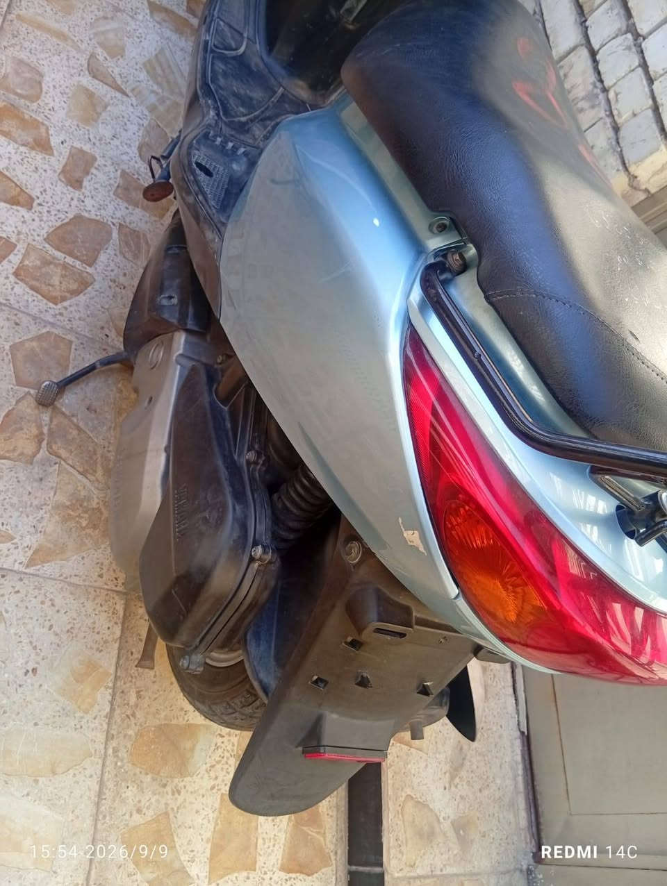 دراجه بريس يباني للبيع
دراجه نضيفه وحلوه احله من صوره 
تشغيلتها نگره سلف اشاراتها شغاله فول الفول

العنوان بغداد ***********
