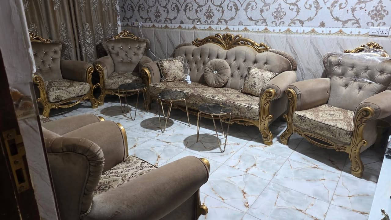 تخم عشر مقاعد ملكي جديد للبيع للاستفسار على رقم الهاتف ***********

