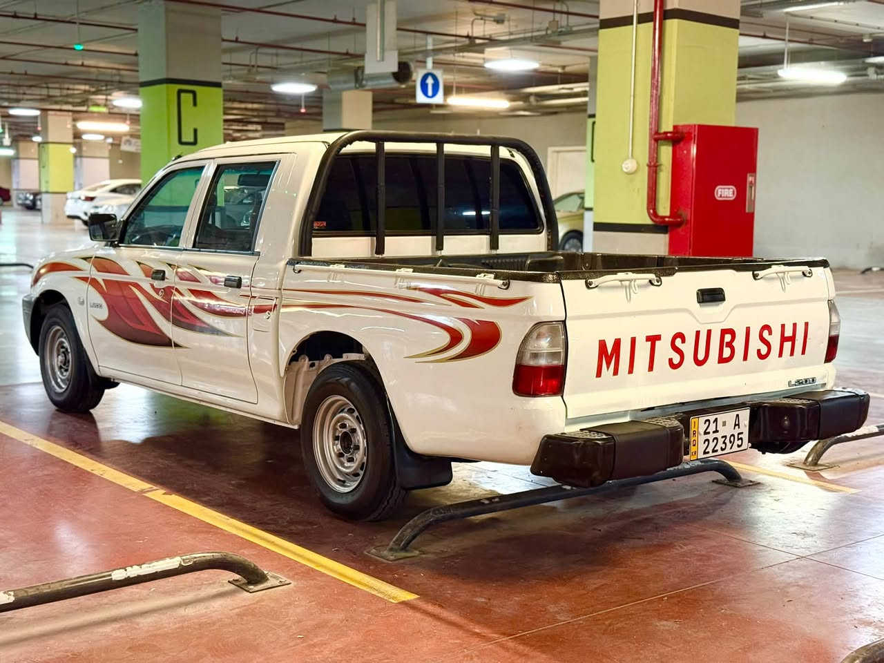 MITSUBISHI 2002
میتسوبیشی (٢٠٠٢)

بێ دەعم بێ لێدراو

یەك دینارمەسرەفی تیانیە

تەنهاسەنەوی بەسەرچوە

سەیارەکە لەڕەسمەکان جوانترە

گێڕومەکینەوتەقەوڕەقەی بەشەرت

چرکەی تیانیە باوڕناکەم لەجوانی 

ڕەفیقی هەبێت وەک بۆیاخ دوسێ پەڵەی هەیە 

خۆم کردومە بۆزانینی نرخ پەیوەنی بکە 

☎️(***********)
