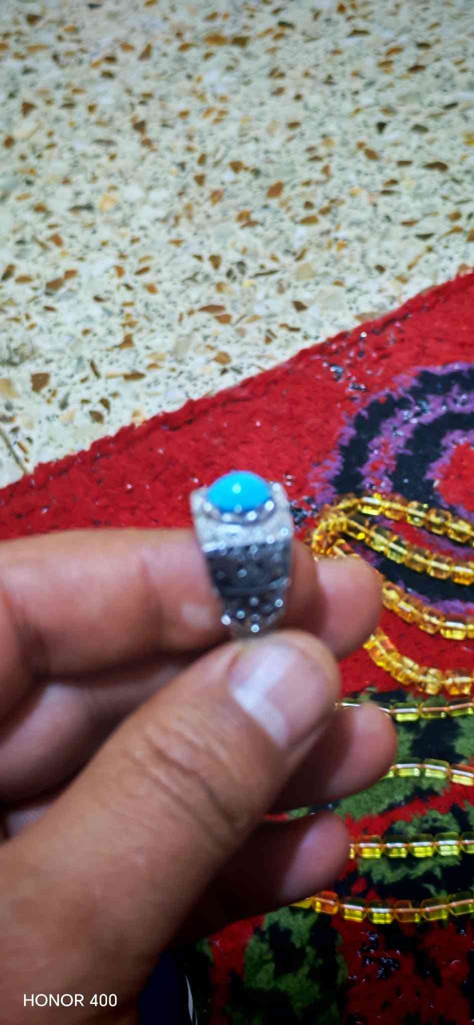 السلام عليكم ورحمة الله وبركاتة
للبيع شلعه ٧ محابس صياغه ثقيله ٥ صياغة عارف واحد الكوفي واحد حجة و٣ مسابح كهرب عطش نخب اول وحده كلش ضخمه و٢ وسط الي يخدمنه يتصل ***********

نص مكتوب في الصور:
- HONOR 400