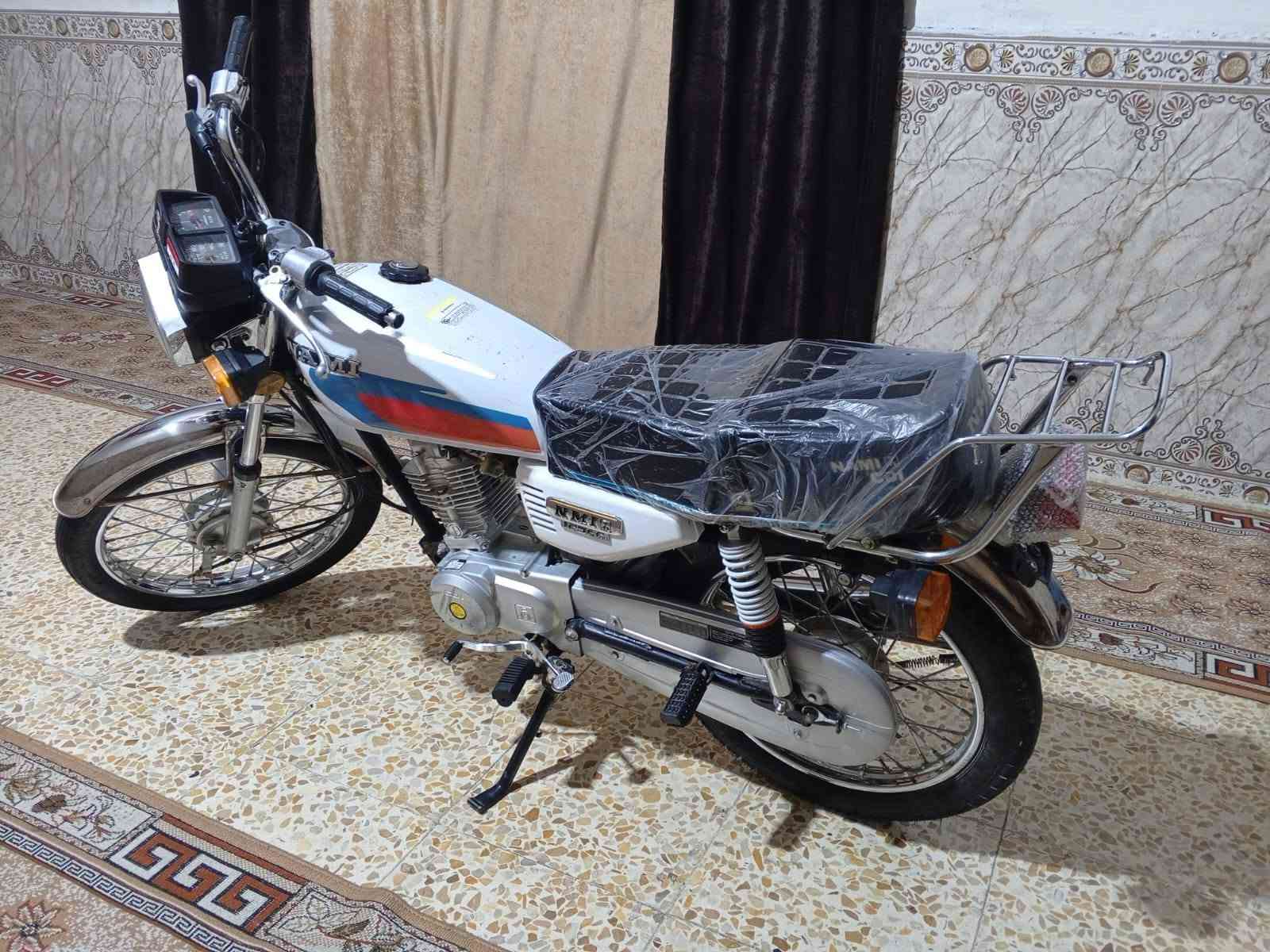 سلام عليكم دراجه البيع اربعه كير موديل 25دراجه حلوه كهربايات شغاله مكينه مكفوله أوراق سكنر كربلاء الاسكان العسكري السعر 650 -وبيه مجال ***********

