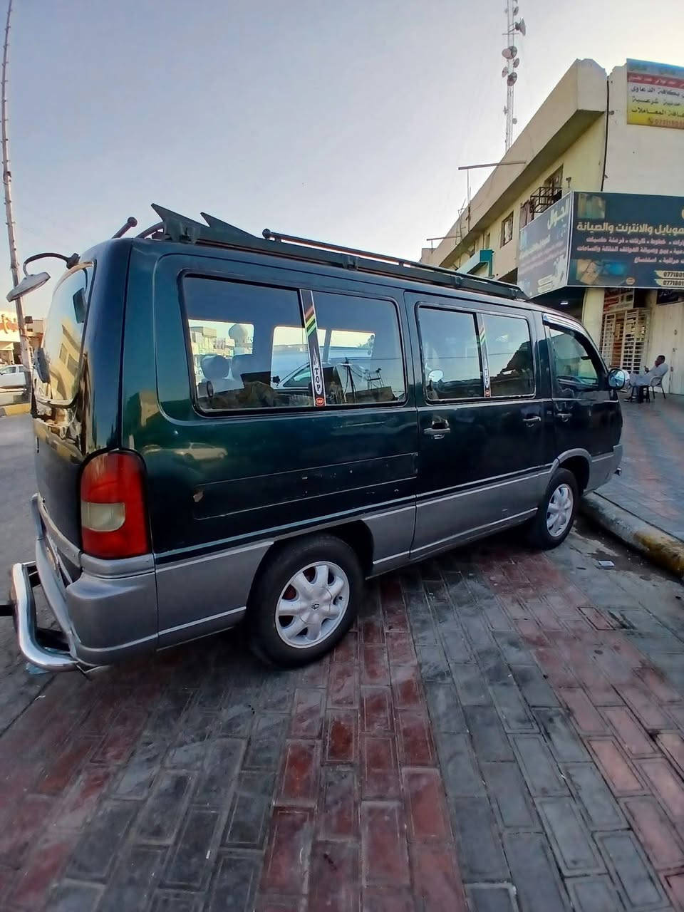 السلام عليكم 
استانه موديل 2000 سيارة نظيفه كلش مانقصها برغي مكينه  وكير جدد  حداديه فووول تخم تاير جديد براكيتات جدد جاهزة من كلشي خطها حله كربلاء 
المكان كربلاء طويريج. ***********
