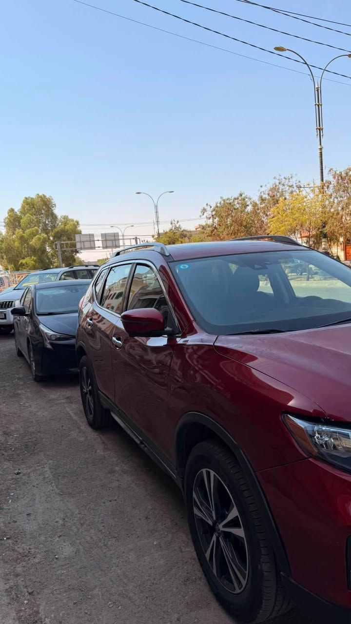 Nissan Rogue SV AWD 2020 🇺🇸

✅ الموديل: 2020
✅ الفئة: SV (AWD - دفع رباعي)
✅ اللون: خمري (Maroon)
✅ رقم السيارة: بغداد
✅ الحالة العامة: نظيفة جداً

المواصفات:
✅ شاشة لمس
✅ كاميرا خلفية
✅ تشغيل بصمة (Push Start)
✅ بصمة أبواب (Smart Key)
✅ رادار أمامي
✅ حساسات خلفية
✅ نظام ECO / SPORT / مانع انزلاق
✅ مثبت سرعة
✅ مكيف ثلج
✅ جنوط وكالة

ملاحظات 
🔹 وارد أمريكي.
🔹 تم تبديل البنيد والجاملغ الأيمن والأيسر بقطع تجارية
🔹 الشاصي سليم

السعر : 175$
للاستفسار واتساب/ ***********
