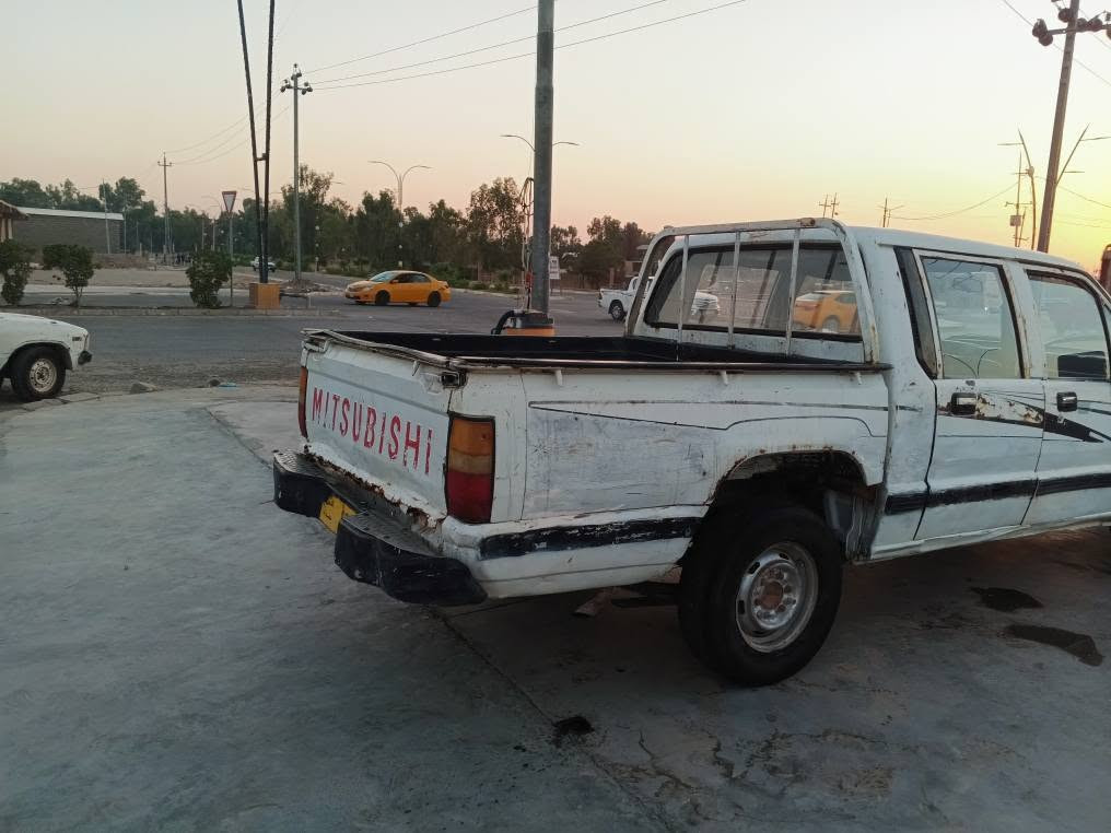 موديل 94
محرك ثري واي تيوتا  كير اوتوماتيك 
بدون حادث رقم بغداد. اصفر صاحبها متوفي 
السعر 20وبيها شويه مجال 
مكانها الرياض قريه الكفاح 
*********** كركوك, العراق
