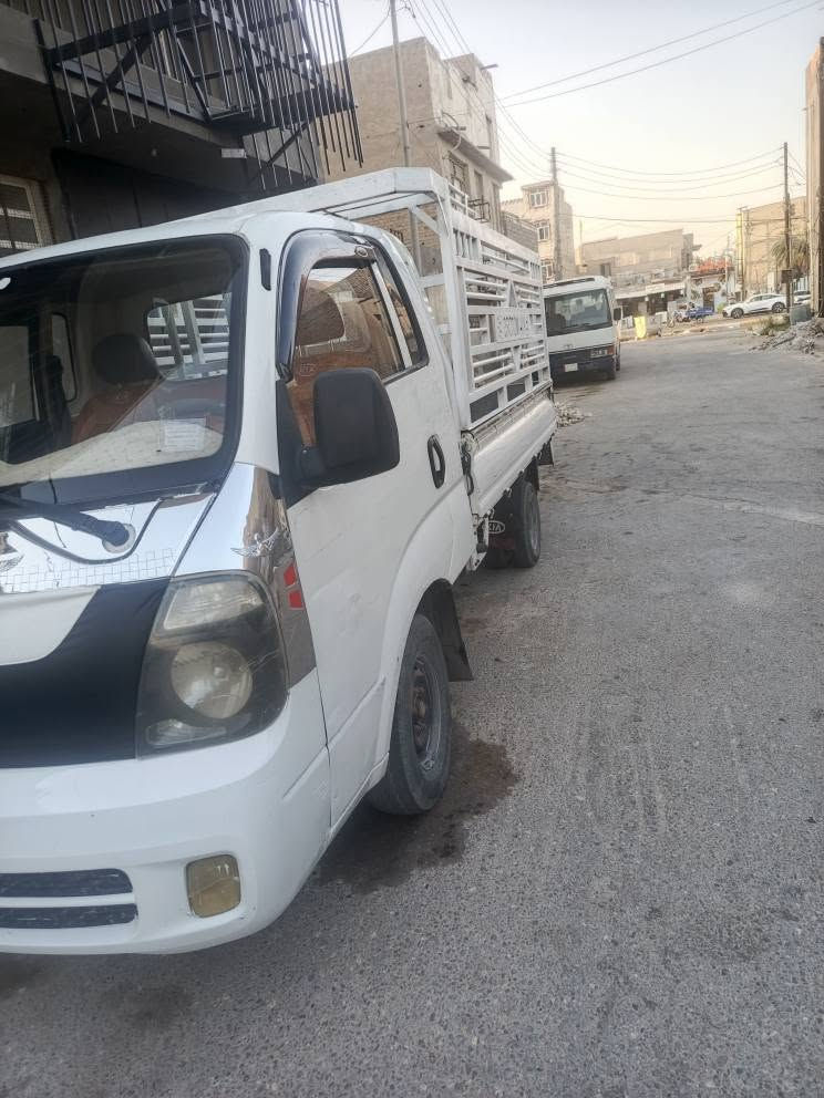 كيه بنكو
وموديل 14 مشروع وطني
سياره باسمي مكان سماوي 
سعرها 88 وبيها مجال
***********
رقم الشاصي ما واضح السماوا, المثنى
