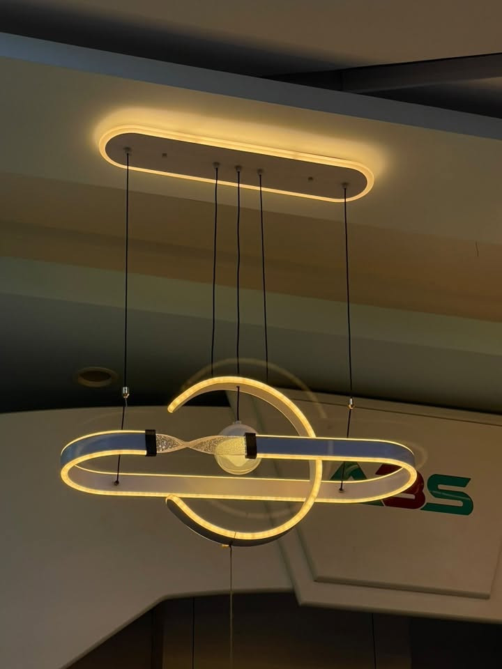تعاليك مودرن اناره LED موديلات حديثه
الاسعار داخل الصور
ضمان المنتج سنه ٣ تحكمات اناره 
يوجد توصيل لجميع انحاء العراق ٥ الالف
*********** واتساب 
متوفرر جمله مفرد
