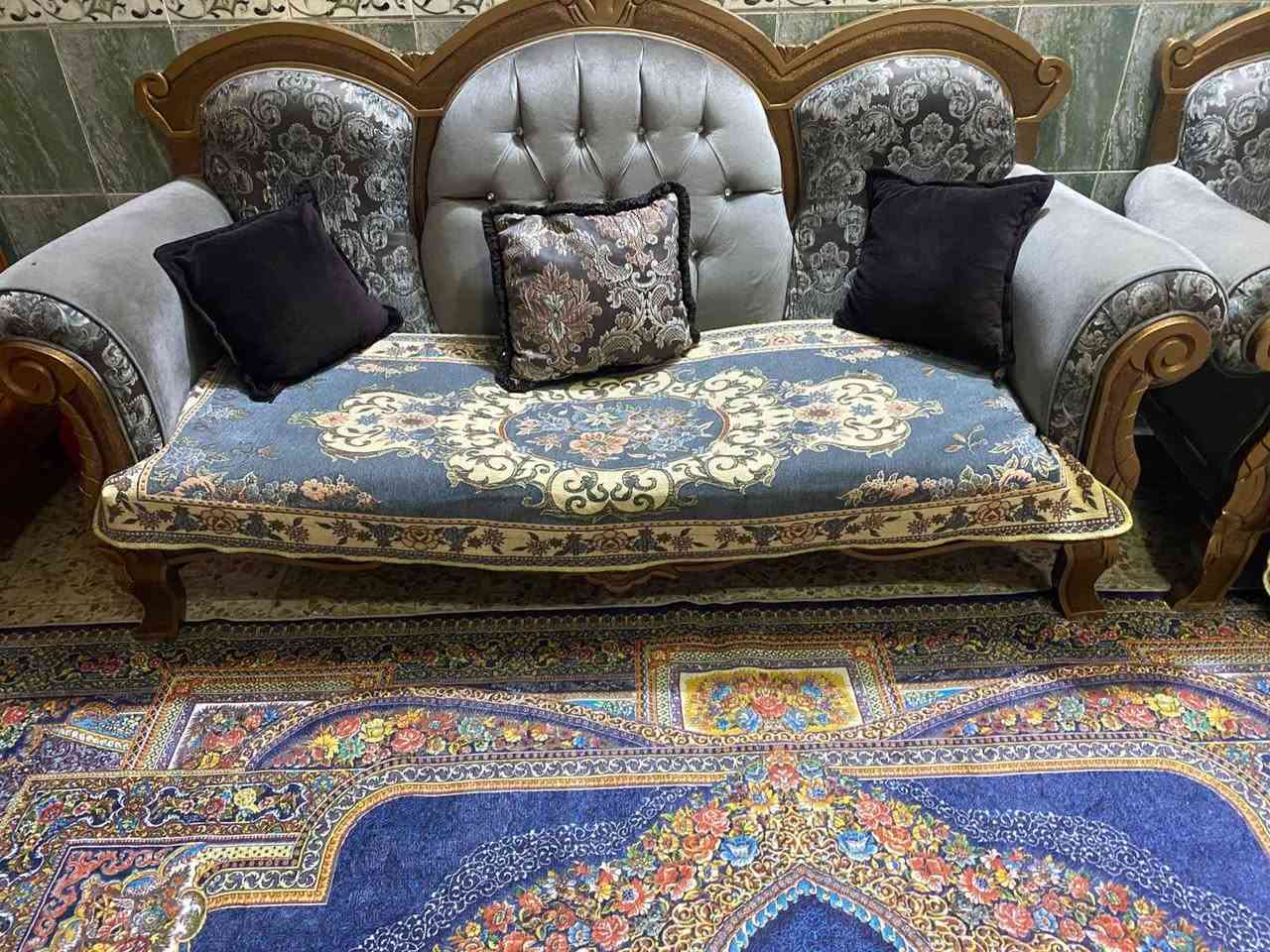 طخم مستعمل للبيع متكون من ثنين وسط + اربع كراسي ام النفر  السعر 450 وبيها مجال 
العنوان ميسان حي القاهره الثانية مقابل  حسنية السيده رقية  
التواصل واتساب *********** عمارة, ميسان

