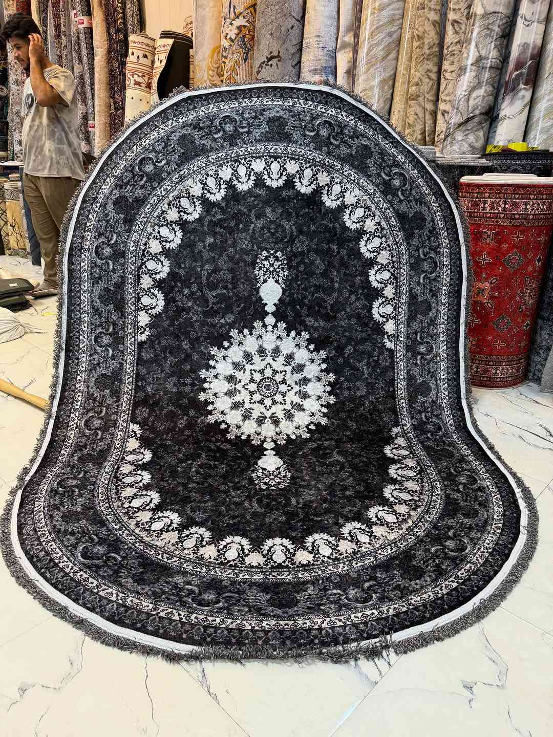 برلنت التركي الاصلي

الظهر جلد اصلي

قياس بيضوي 150-230

السعر 28,000 الف
