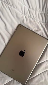 Apple ipad  9 جيل تاسع ذاكرة 64G نظيف مابي كسر ولا خدش وشاشته شغالة با...