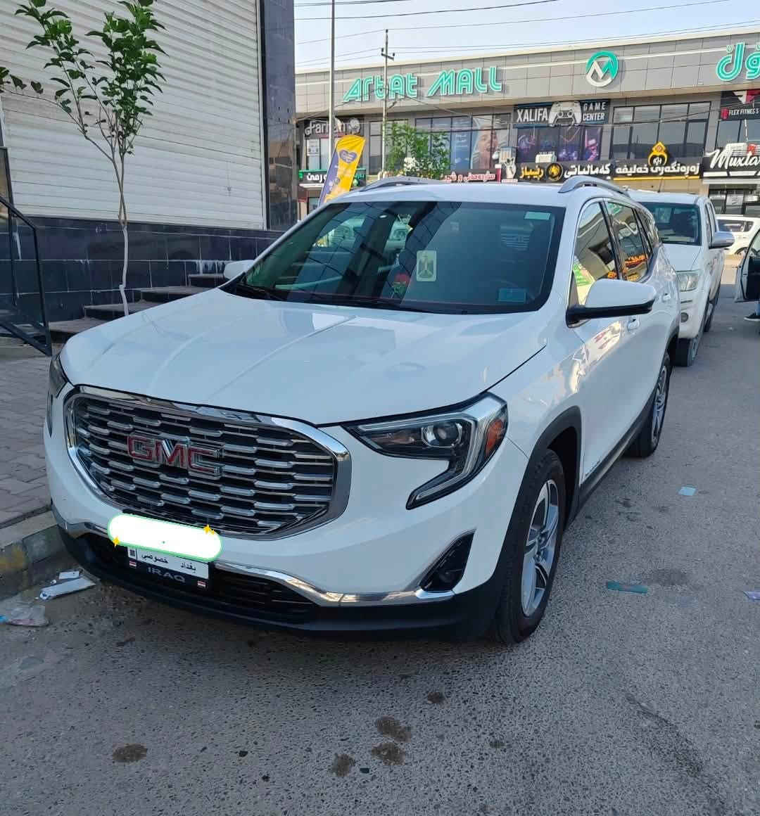 🚗 GMC تيرين 2019 - فول مواصفات للبيع
سيارة قمة بالنظافة وبسعر ممتاز!
 الموديل: 2019
 المحرك: 1500 سيسي تيربو (اقتصادي وقوي بنفس الوقت)
 المواصفات: وارد أمريكي - فول مواصفات
 الحادث: موضح بالصور (حادث بسيط/محدد)
 الملكية: باسمي والتسجيل/التحويل ثاني يوم مباشر 📝
💰 السعر والتعامل
 السعر المطلـوب: 165 ورقة (16,500$) وفيه مجال للشراي الجاد
📍 المكان والتواصل
 الموقع: محافظة واسط - الكوت
 رقم الهاتف: 📱 ***********
