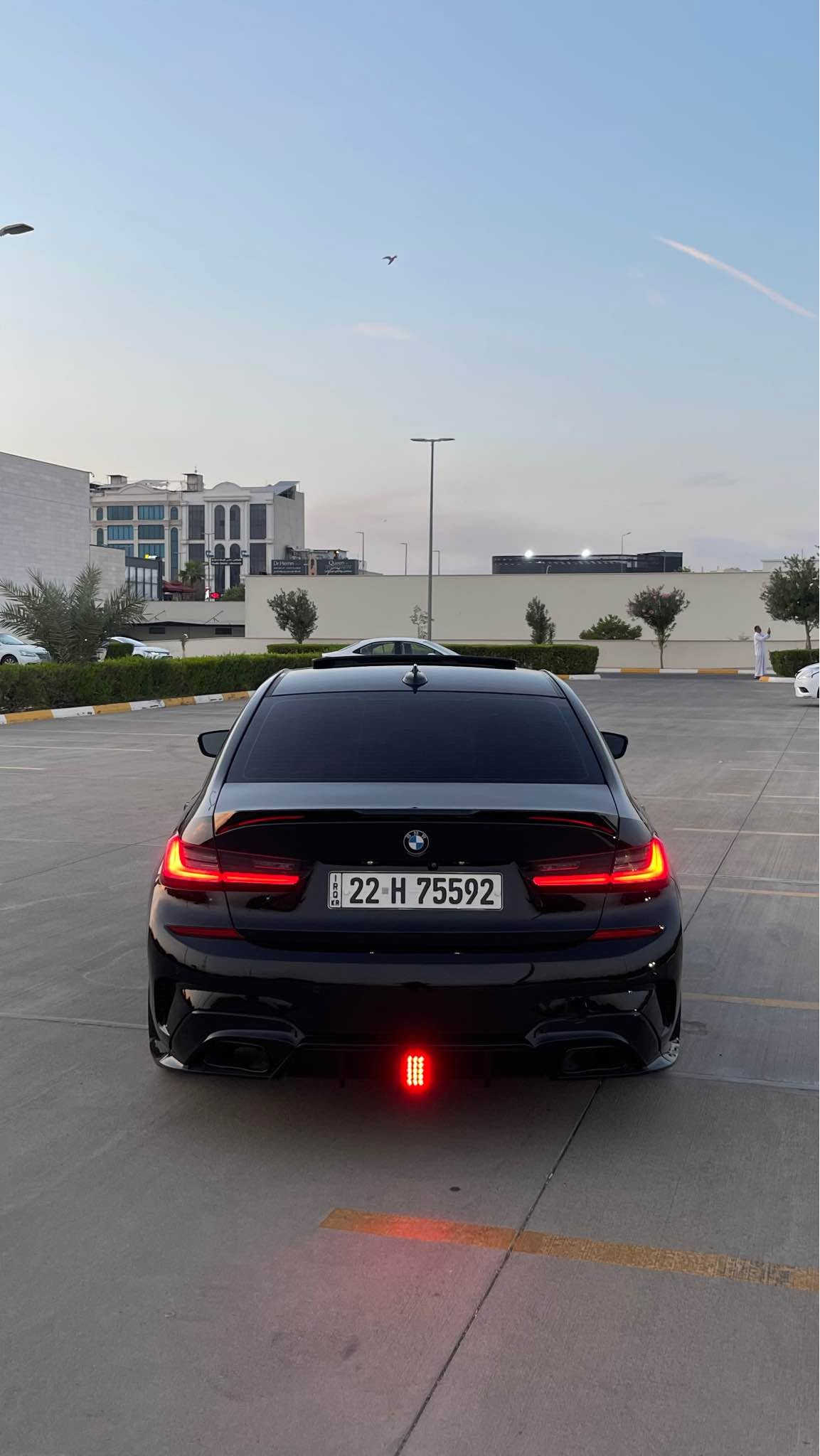 ـbmw: 330i S drive
مۆدێل:٢٠٢٠
ماسەفات: luxury
کامل: kit M package
٨٤٠٠٠میل رۆیشتیە 
مەکینە و گێر و کارەبای بەشەرت 
بێ دەحمە دوو پارچەی بەخەی ئەمریکایە و
دوو pdr گچکەی هەیە 
نرخ: ٢٢٤ 💵 مەجەل
واساپ *********** أربيل, العراق

نص مكتوب في الصور:
- 9:38 LTE 69 fax.vin Hide: 3MW5R1J07L8B24189 Total 31174 mi
