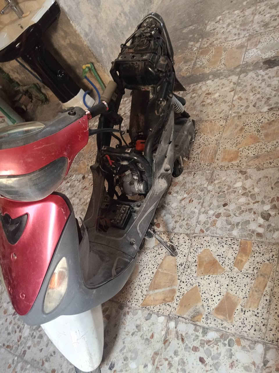 سلام عليكم
حبايب دراجه تنباع كوم حديد 
حلين بيه قطوعات بل ضفيره
ابيع حديده   عنوان عبيدي 
***********
متوجد وساب 150الف سعره
