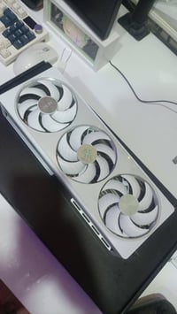 RTX ٥٠٧٠ • أبيض • ضمان ٤ سنوات