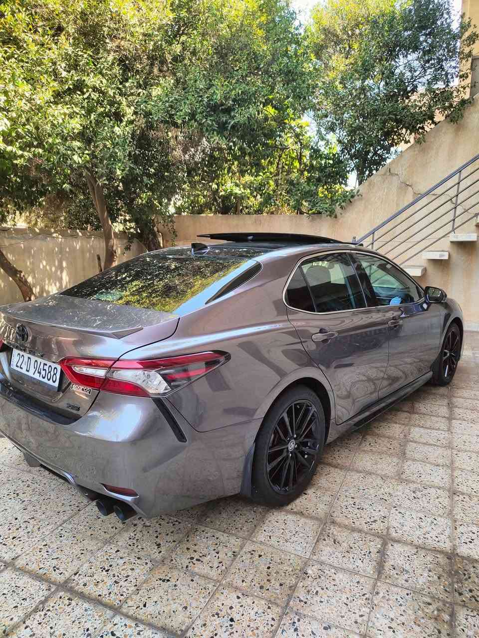 السلام عليكم 
كامري 22 xse فول مواصفات 
مواصفاتها معروفة 
كير محرك شرط 
بيها شبر بارد بقبغ الصندوك 
رقم اربيل 
هزه سنوية جديدة 
ماشية 42 الف ميل 
مكان السياره موصل 
***********
