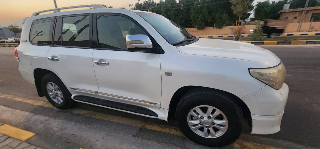 لاندكروز ٢٠١١ ستينيه مكفوله رقن بغداد باسمي تفاصيل اكثر اتصل.   ***********
