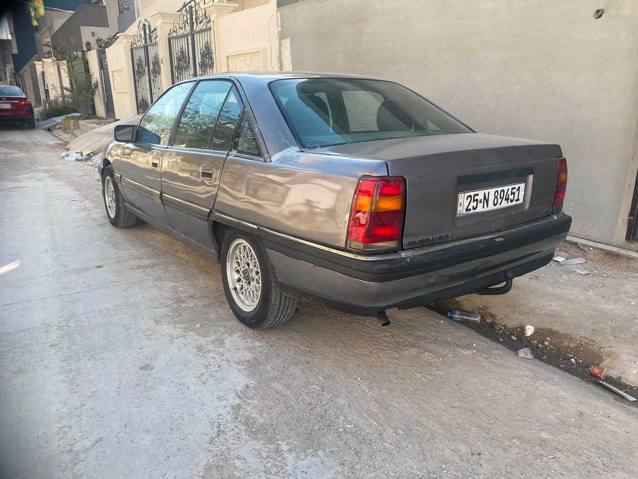 اوميكا موديل 1991
سنوية ورقم جديد 🆕 
محرك 20 
تعمير جديد 
كهربائيات جديد 
صدر امامي وخلفي كير محرك كلها جديد 
سلايت جام كهرباء 
عنوان كركوك 
السعر 32 مجال بسيط 
***********

