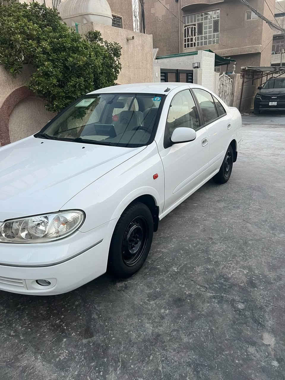 السلام عليكم
نيسان سني موديل ٢٠٠٩ياباني اصل
السياره جديده بمعنى الكلمه 
بيه صبغ باب وره راكب. فقط
السياره تخم تاير جديد وسبير مانازل
كير ومحرك وكهربائيات بلاديه 
صدر امامي خلفي 
تبريد ثلج 
رقم بغداد بأسمي تحويل ثاني يوم
السعر  ١١٠وبيه مجال 
للاستفسار: *********** 
العنوان بغداد
