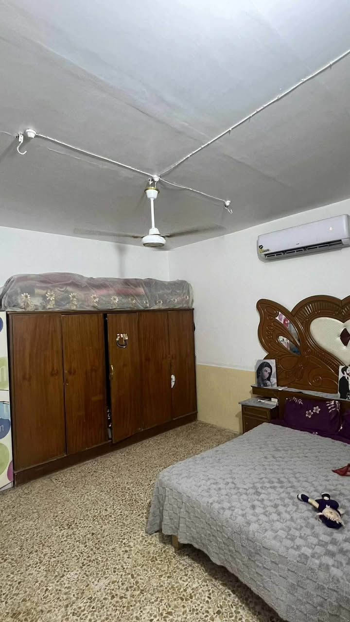دار للبيع
حي المكرمه المساحه 94 متر طابق واحد بناء شيلمان البيت كلش نضيف يعني مو تفليش بي غرفه وصاله واستقبال ومطبخ وصحيات عدد 2 داخلي وخارجي السعر واتساب *********** مكانه بالضبط خلف مركز شرطه الوفاء بفرعين .
