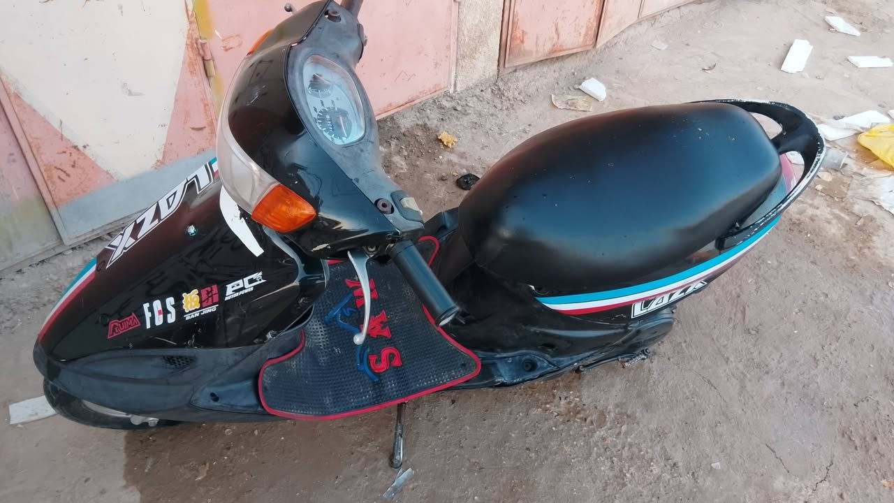 السلام عليكم درجة ماكس قجمه يابني للبيع كله شغاله سلف وهندر كهربائية كله نظيفة السعر 380 مكاني بالاكرمين رقم ***********

