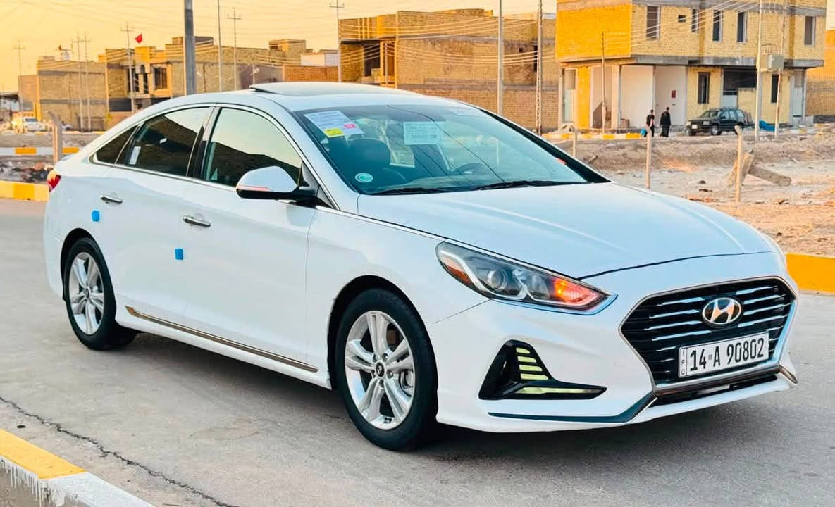 السلام عليكم سوناتا موديل2018 لمتدد وارد امريكي  حادثها جاملغ الايسر وبنيد مبدلات  حره تحويل مشروع وطني سنويه لل 2030 هزه ولوحات جديد تحويل مباشر   
فول مواصفات فتحه سقف سلايد 
بصمه تشغيل + بصمه ابواب + إضائة ترحيب 
كشنات جلد 
تدفئة كشنات امامية + كشنات خلفية + تدفئه استيرن
تبريد قطعتين + بيانو 🎹  منفصل 
رادارت + حساسات اماميه خلفية + توقف ذاتي 
ثلاث وضعيات قياده + تحديد مسار 
نضام خرائط GPS + سبايدر سبورت
شاشه كبيره + تحكمات + دشبول صاج + دمام خلفي 
حاجب لد + إضائة خلفية LED
ويل كروم 17 + لايتات LED + دوسه نيكل
محرك 2400 ماشيه 100 سياره جديده وجاهزه من جميع النواحي
العنوان الناصريه شارع بغداد 
الموبايل 📱***********
السعر 112
