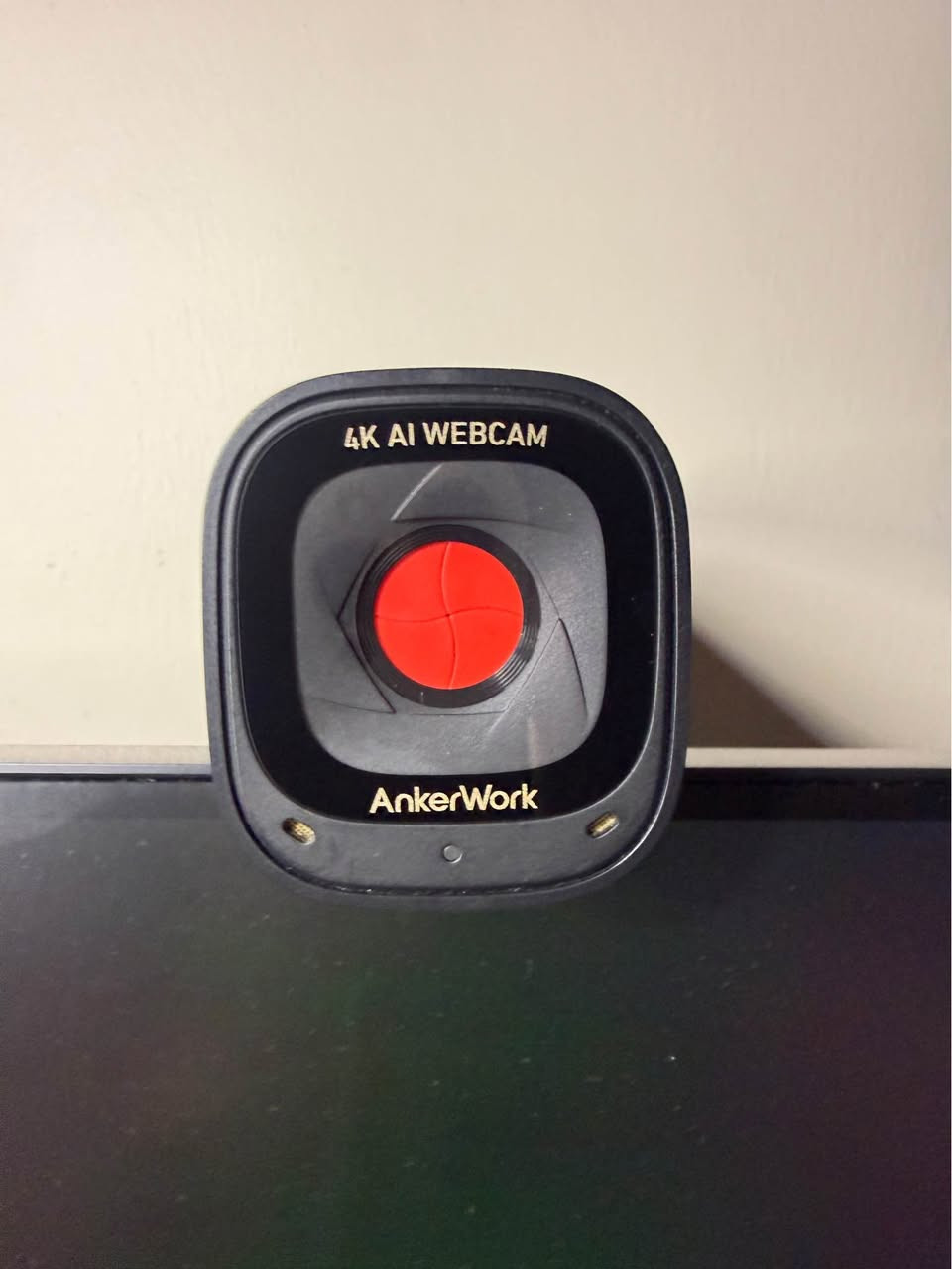 ويب كام من شركة anker 
دقة 4k 60fps 

السعر : 80 الف دينار
الرقم : ***********
متوفر توصيل جميع محافظات العراق🚚 بغداد, العراق
