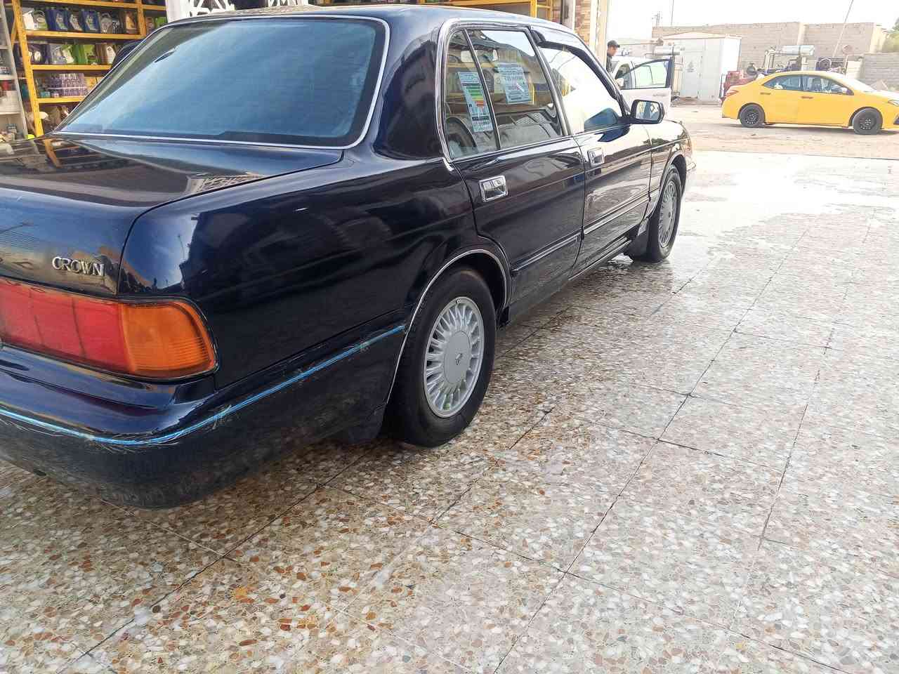سلام عليكم 
كراون ارنب موديل 1995 رقم بغداد سنويه لحد 2027
تحويل مباشر 
سياره جاهزه مجهزه من كل النواحي مكينه وكير فيفيتي ثنين ونص مكفولات حداديه جديد تخم تاير جديد 
كهربائيات كله شغاله تبريد ثلج بيه ضربه جاملغ الخلفي فقط 
صبغ جاملغ وقماره سبب جراد الباقي مكفول 
مكان ناصريه سوق الشيوخ 

***********.       58 وبيه مجال
