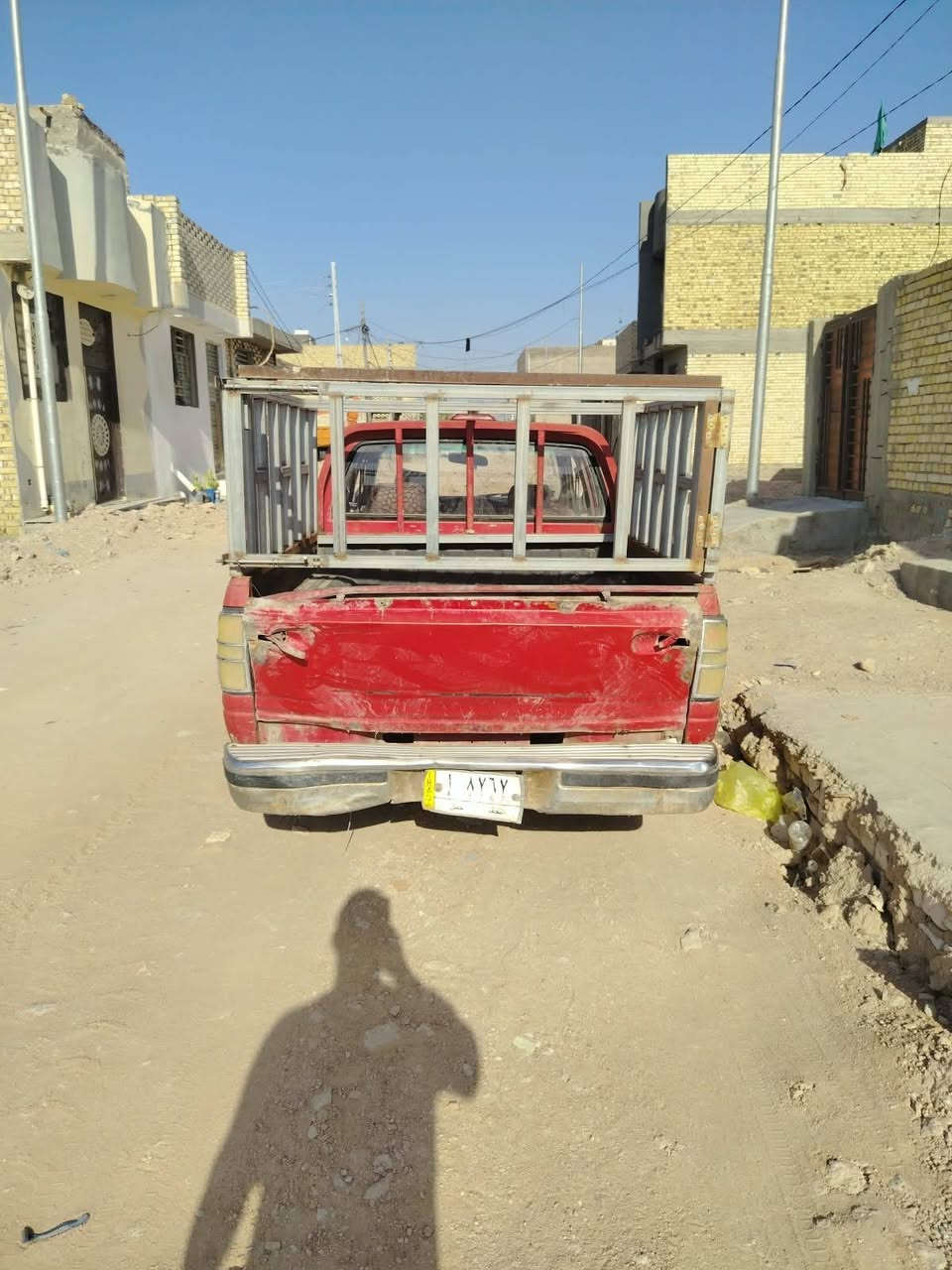السلام عليكم بيكب فتون موديل ١٣ رقم نجف راعيه يريد مداور كير ومكينه خير من الله عايزه ترتيب  سعره ٣٢ مع المجال المكان نجف اتصال ***********
