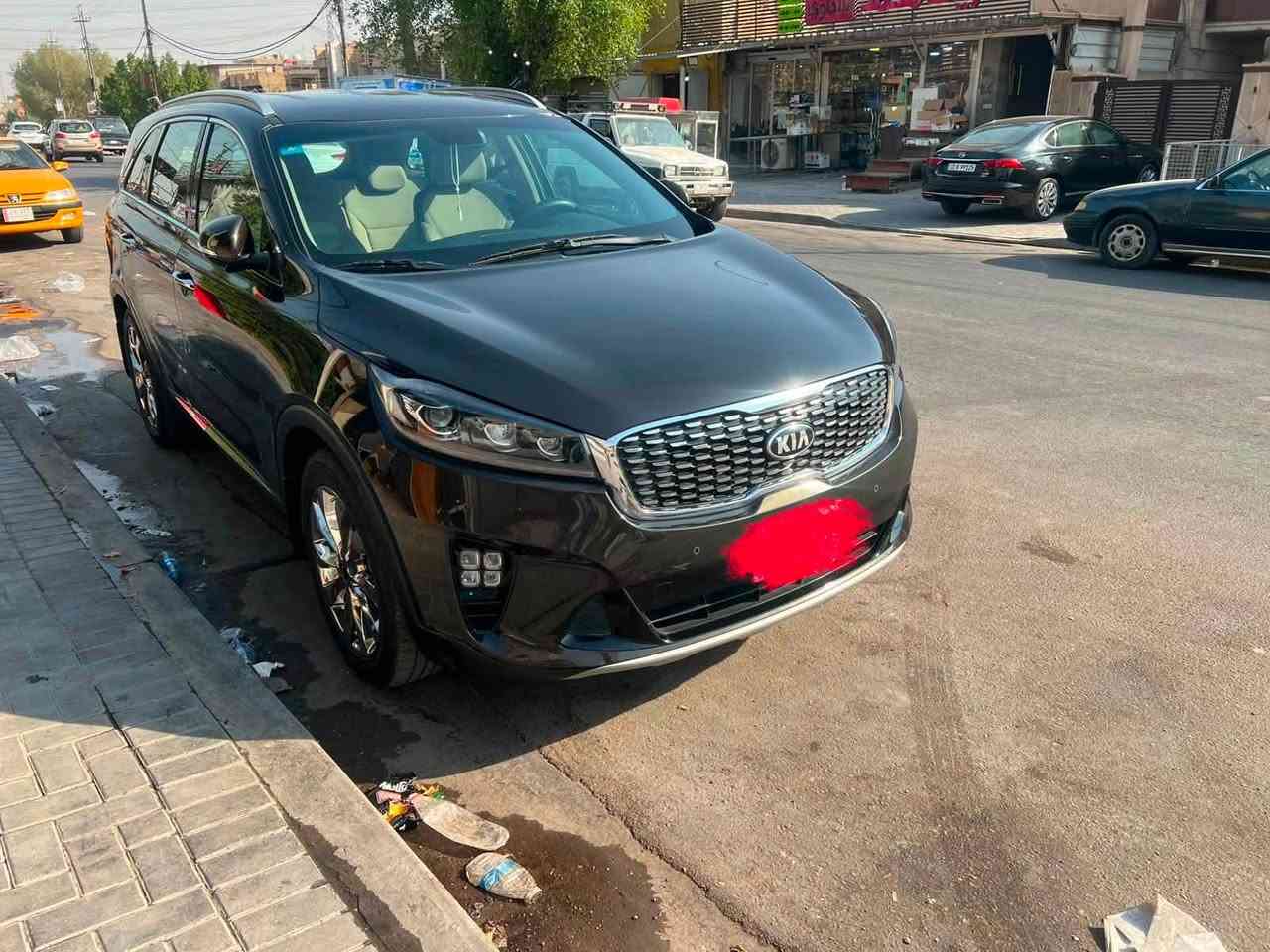 سورنتو موديل 20 وكالة الدوليه
سورنتو موديل 20 وكالة الدوليه 
ماشيه حقيقي 68 قابله للزياده 
اللون جوزي 
بيهه شويه بارد بمقدار 15 سم بالباب الخلفي 
مكان سياره بغداد العامريه
رقم***********
