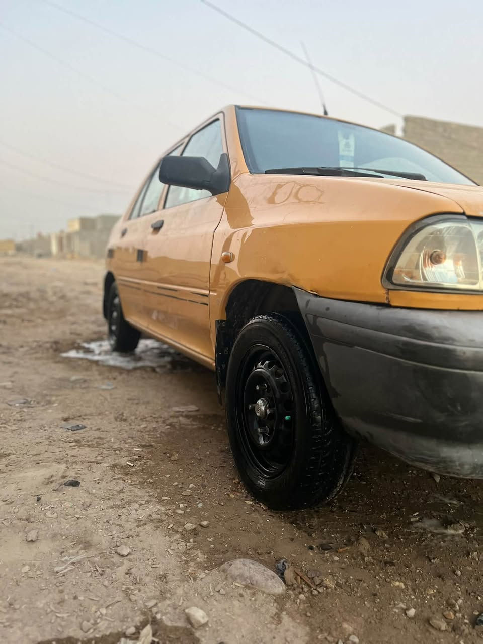 سلام عليكم سايبه ٢٠١٥سياره نضيفه
بس الباب الورة سايق مصبوغ كير مكينه مكفولات 
تخم تاير السعر ٣٢ بيه مجال حك الجيه مكاني المدينت الصدر  حي طارق القديم ***********
