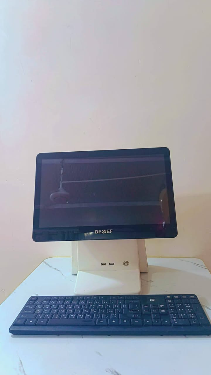 سلام عليكم جهاز كاشير نوع اوروك اسم البرنامج دكسف جهاز متكامل شاشه لمس طابعه حرارية كيبورد قارء باركود ثابت و قارء متحرك للاستفسار الاتصال ***********

