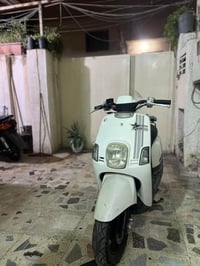 ماكس بوليسي • نوزل • شاشه