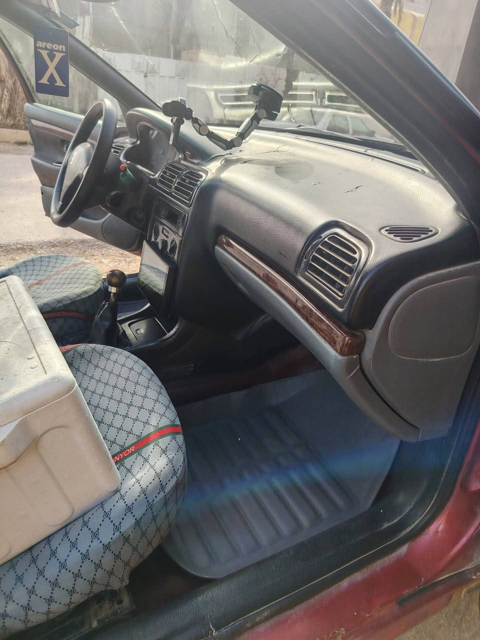 بيجو ٤٠٦ 
٢٠٠٠
سنوية ماساقطة 
تحويل مباشر 
مصفرة غرامات 
كير مكينة كفالة 
مكاني ديالى 
نقوصات السيارة بسيطة يرادلهة شوي ترتيب 
السعر ٣٢ بيها شوي مجال 
*********** شراي اتصل بيك خير وتدلل
