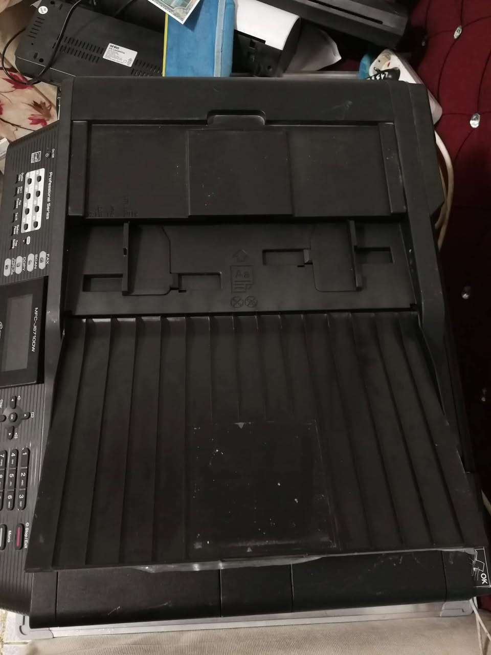 سلام عليكم طابعه برذر J6710DW
A3 A4

واي فاي طباعه من الموبايل والحاسبه

 فيدر للملازم - 

 كاترجات حقن خارجي بدون شرائح

فيدو متوفر للتفاصيل

سعر الطابعه 250

توصيل موجود

***********
