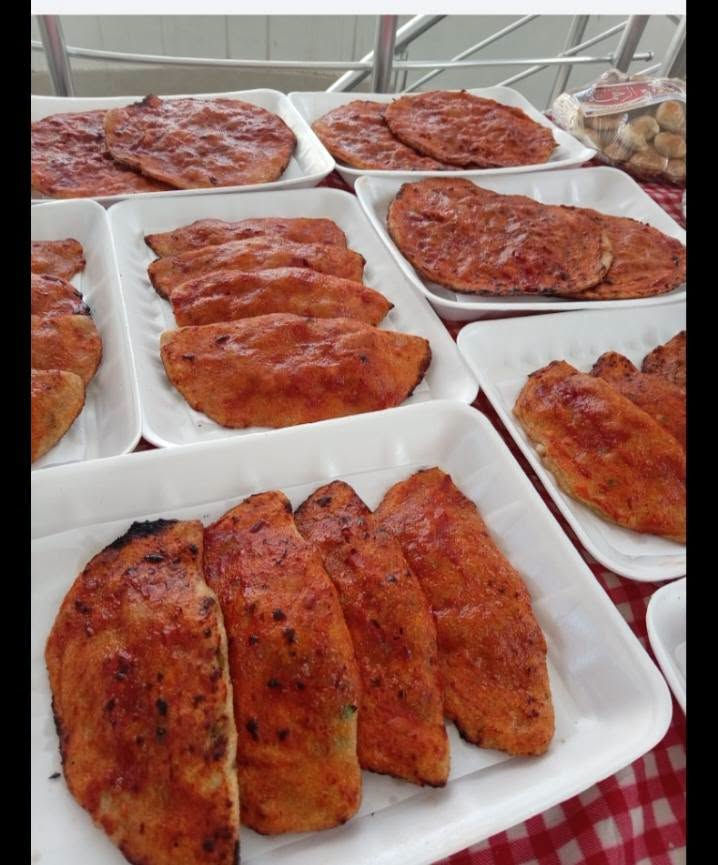 السلام عليكم ورحمة الله وبركاته جهزنا بفضل الله وعونه طلبيات مشكلة لحي
لحي صدام وحي الإخاء
عروك سعر الصحن ٦٠٠٠
كبب رز سعر الصحن ١٢٠٠٠
سودا سعر الكيلو ١٠٠٠٠
للاتصال ***********
واتساب *********** 
موصل حي الوليد يوجد خدمة توصيل

نص مكتوب في الصور:
- السلام عليكم ورحمة الله وبركاته جهزنا بفضل الله وعونه طلبيات مشكلة
- لحي
- عروك كبب رز سودا