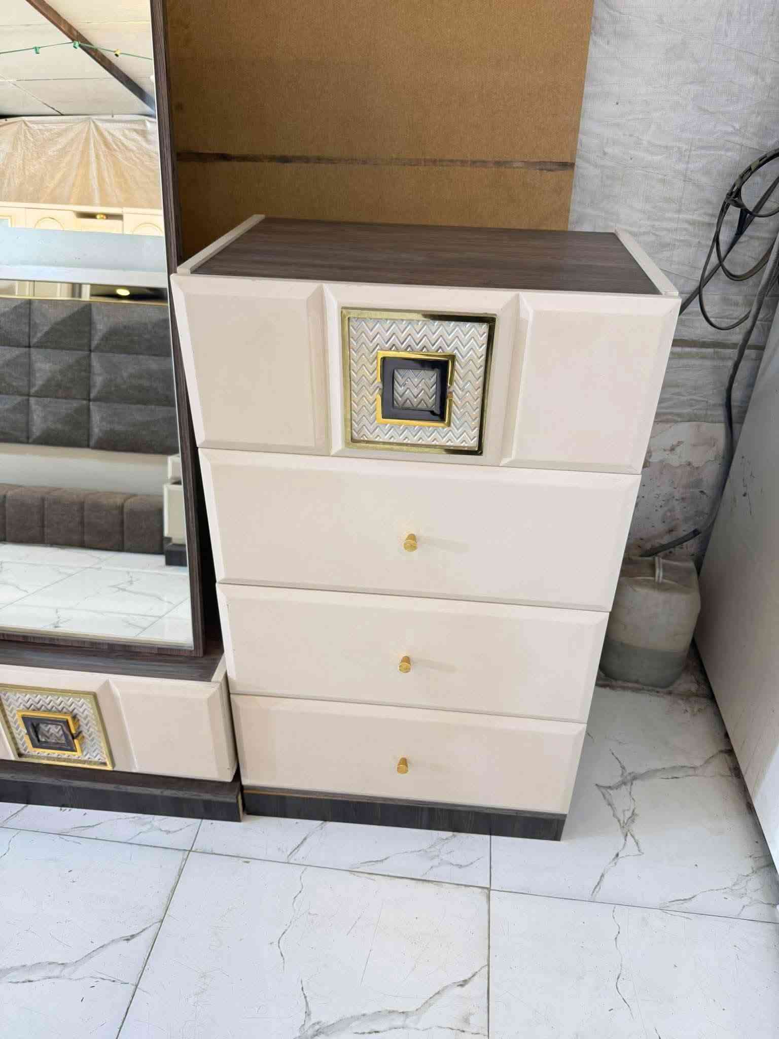غرفة نوم • ٩ قطع • طقم