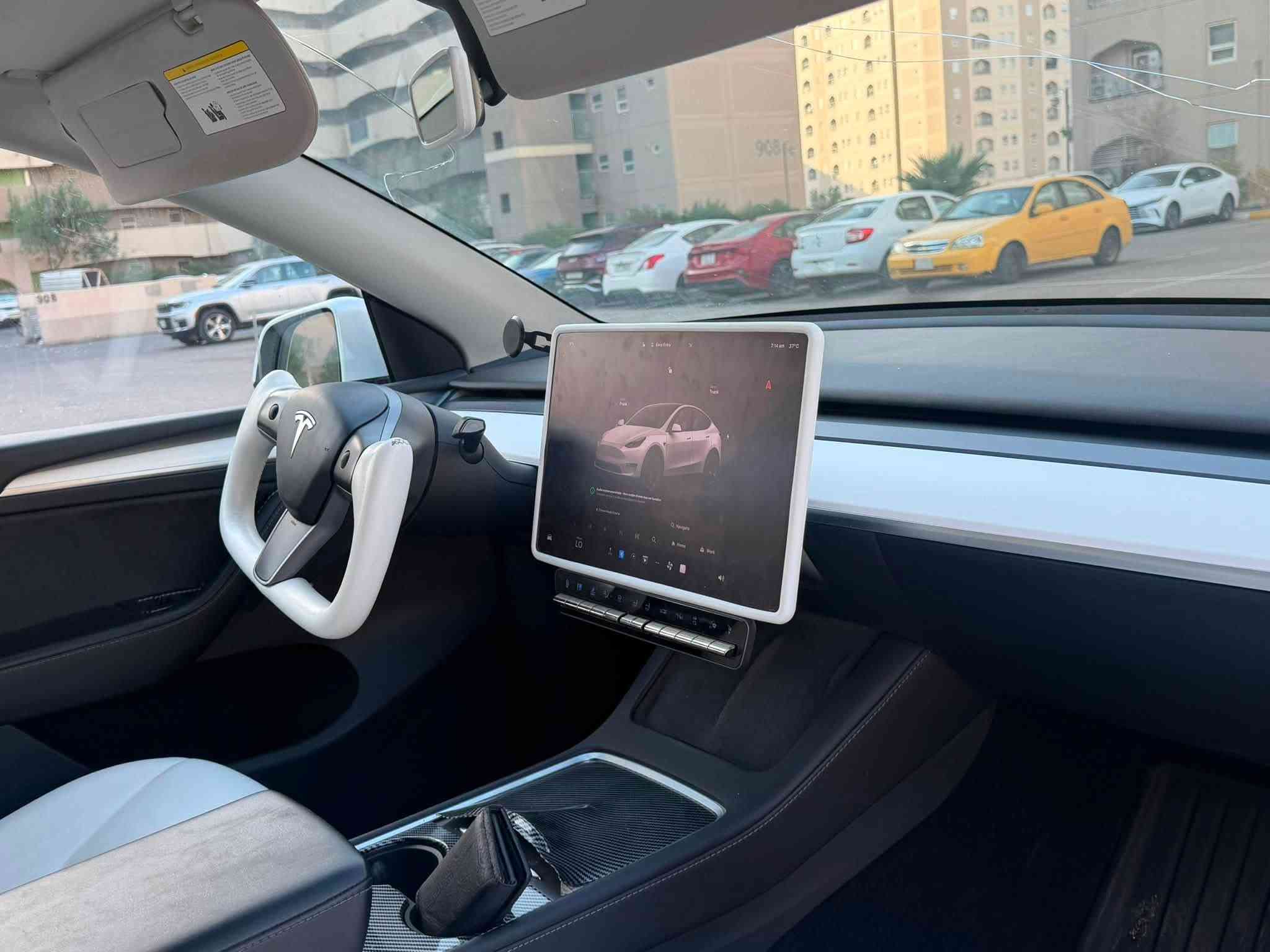 تسلا مودل Y 2023 
عدد الركاب 7 
ماشيه 40 الف ميل 
دبل ماطور لونك رينج 
السعر 208 وبيها مجال 
للاستفسار 
***********
