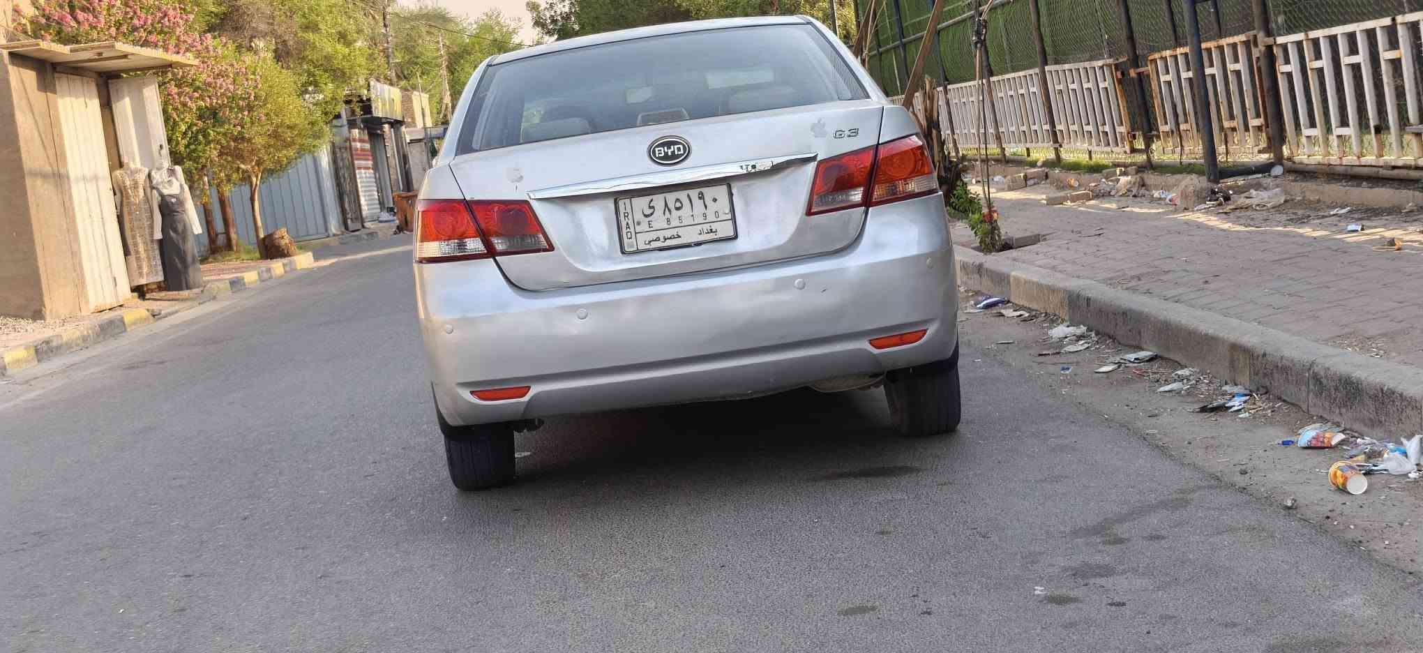 السلام عليكم BYD  G3  2013 كير اوتماتيك المرغوب مكفولة من ضربه وصبغ وتبديل وخياس سياره جاهزه على آخر حبايه فول مواصفات ماشيه 130 ألف حقيقي محرك وكير شرط ممفتوحات بلاديات رقم بغداد سنويه 2029 تحويل مباشر مكاني بغداد سعرها ٥٠ وبيها مجال رقمي ***********
