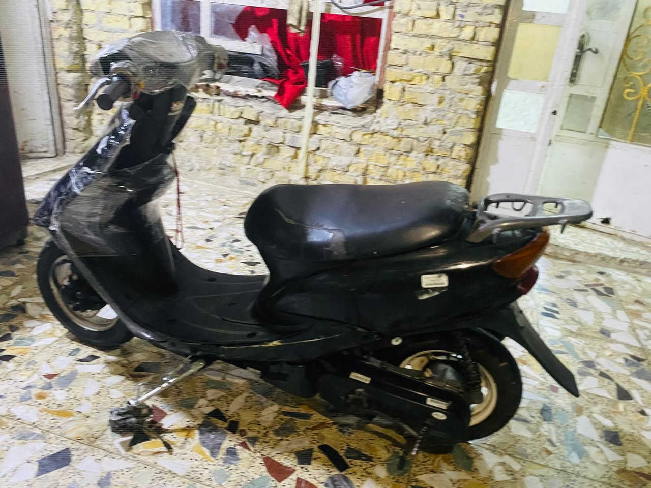 السلام عليكم للبيع دراجه عصفوريه سرعه 60,  🚳👌
محرك مكفول شرط نص نكره سلف +شغاله سلف هندر 
مابيها كل نقص كهربائيات كلهن شغالات دبلات امامي خلفي شغال
الدراجه نضيفه مال بيت شوفت عينك 
ملاحضه بيهه صوت بل اكسل 🚳

مكاني بغداد مدينه الصدر  📍👇
سعر 250 وبيهه مجال قليل 
رقمي ***********
