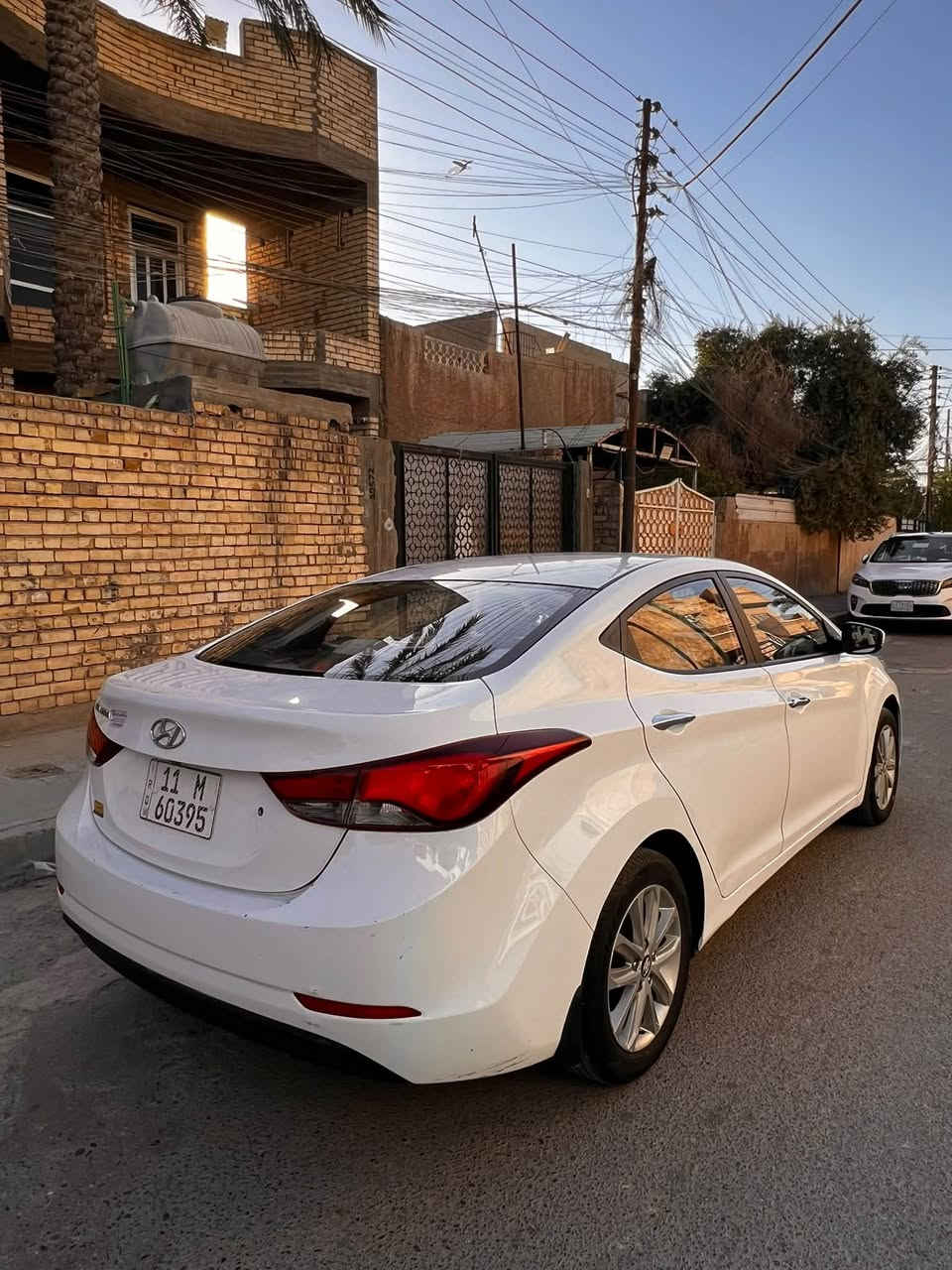 السلام عليكم 
النتر 2015 خليجي مكفولة من الضربة والصبغ مواصفاتها معروفة مكينه 1800 دوش فتحة سقف مري شفط تحكمات شاشة وباقي المواصفات المعروفة 
السيارة ماشية 142 الف حقيقي 
السيارة على ايد وحدة من استلامها من الشركة مكينه وكير بلاديات 
السيارة جاهزة من جميع النواحي 
رقم بغداد الدولي بأسمي 
مكاني بغداد / الكرخ 
السعر 119
رقم الهاتف ***********
