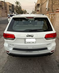 جيب كراند شيروكي limited بلص خليجي وكالة ليث العبيدي 2017 مواصفات/شاشا...