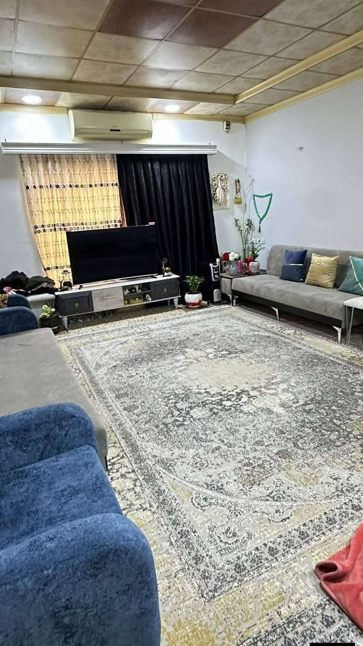 💥دار للبيع طابو صرف المساحه 200 متر  الواجهة 10م

موقع مميز جدا منطقة هادئة وراقية 
كركوك حي الاسرئ والمفقودين خلف جامع العدل أو قرب مدرسة المعراج 
يحتوي على غرفتين نوم وهول ومطبخ وكراج سيارة واستقبال
#السعر 150 مع المجال *********** ☎️ابو محمد كركوك, العراق
