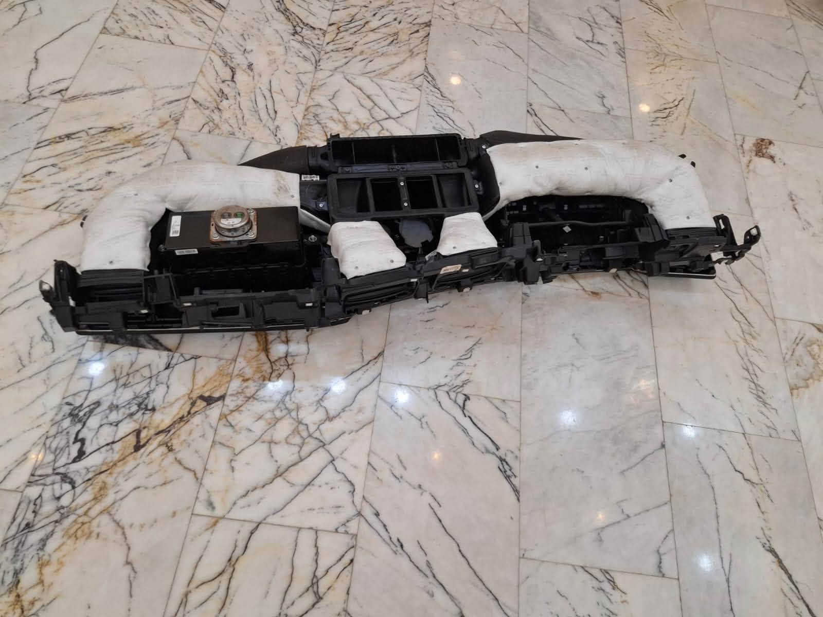 سلام عليكم عضمه دشبوب كي فايف الشكل الجديد 2025 اشتريناه السيارتنه او سيارتنه بعناه مال سياره زيرو ماشيه قليل جديده بمعنه الكلمه هاذه رقمي عل واتساب ***********
