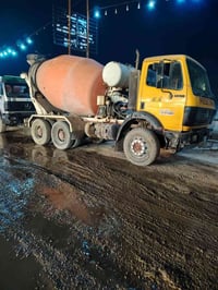للبيع خباطه( البي 8سرندر موديل 91جاهزه للعمل (7)مكعب ارقام وسنويه تحوي...