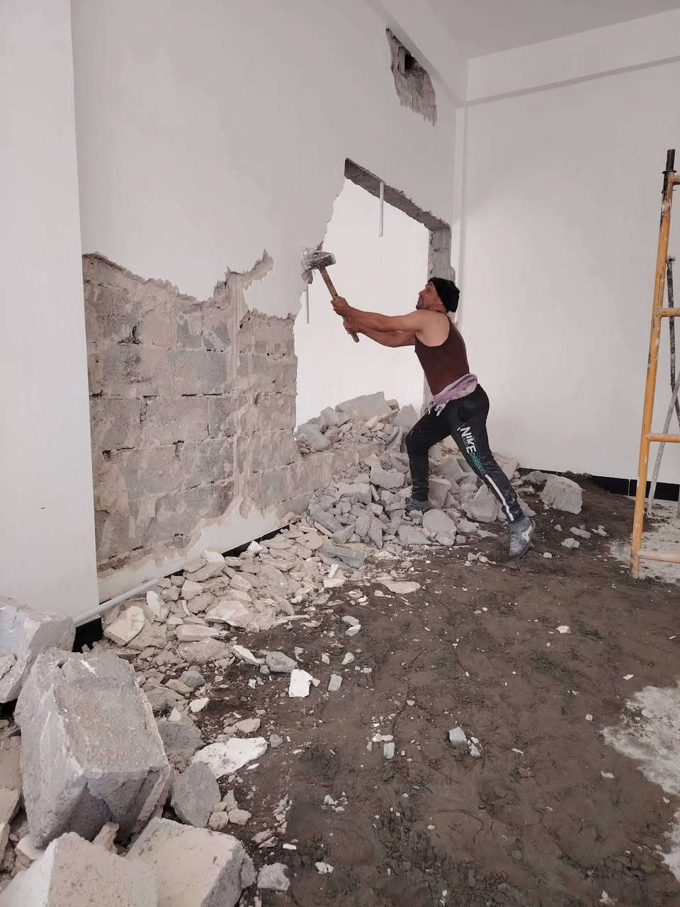 *********** 📞سلام عليكم  /  يوجد كادر عمل جاهز /  تصعيد مواد /  تنضيف بيوت /  تفليش /  تكشيط /  دفن نهري /  شقلنه ليل ونهار /  ومعداتنه جاهزه  ومالك دخل بكلشي تأخذ شقل جاهز مني سلمني شقل وتأخذ شقل جاهز / ماعليك بس تصال على رقم ///   وسياره تجيك للبيت // وموجود واتساب
